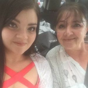 Meet your Posher, Debbie